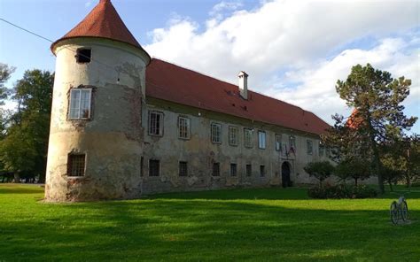 panorama Prekmurja s tipičnimi znamenitostmi