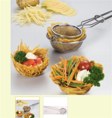 priprava nadeva za krompirjevo pito