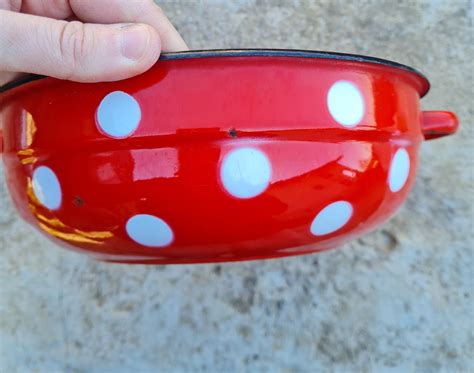 posoda z namočeno lečo