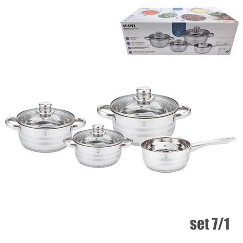 nizka, široka posoda iz nerjavečega jekla z debelim dnom, polna sadja