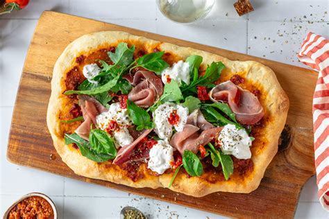 Sestavine za telečje zrezke s pršutom in rukolo