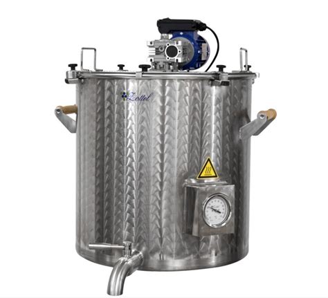 Prikaz svežih borovnic, pripravljenih za kuhanje marmelade