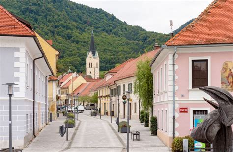 zgodovinska ilustracija slovenske kuhinje