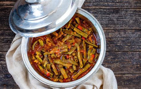 Sestavine za hitri stročji fižol v karijevi omaki