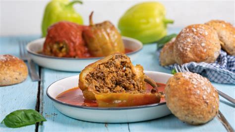 infografika korakov priprave LCHF polnjene paprike s cvetačnim rižem