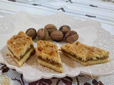 Pokrita orehova pita