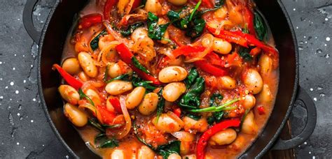 Slika jedi: Fižol s paradižnikom, papriko in špinačo