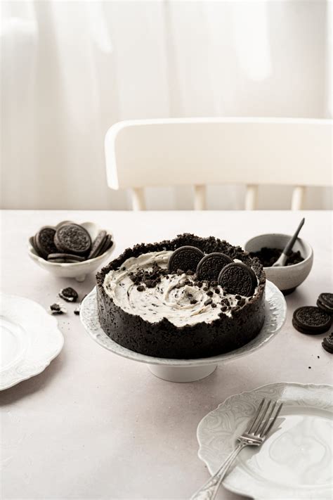 Priprava kreme za cheesecake z Oreo piškoti