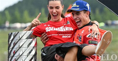 Infografika primerjalnih dosežkov Valentina Rossija z drugimi legendami MotoGP
