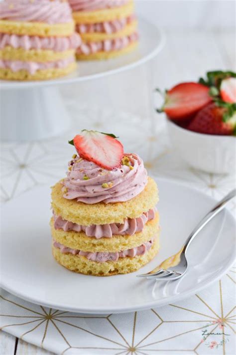 Jagodne mini tortice (cupcakes)
