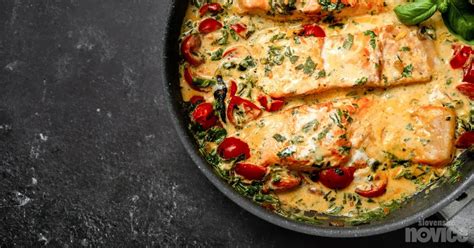 lososovi fileji v smetanovi omaki s koprom