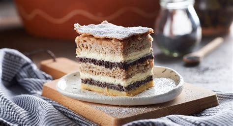 ilustracija torta Prekmurska gibanica s plastmi