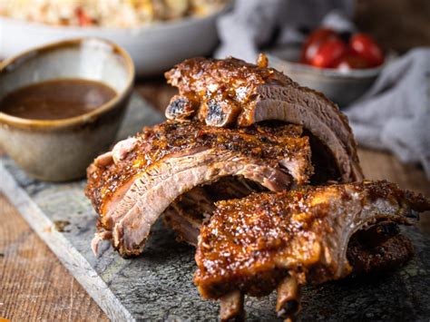 pečena rebrca z zelenjavo in krompirjem