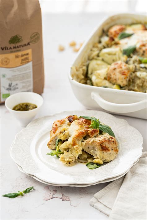 Zlato zapečeni cvetki cvetače na pekaču