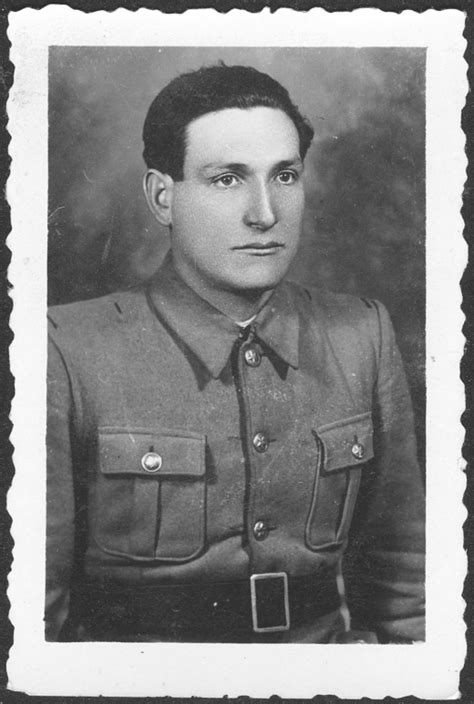 Portret Karima Merdajdija v kuharski uniformi