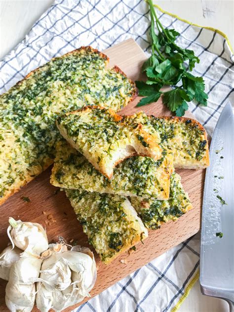 pečen LCHF česnov kruh