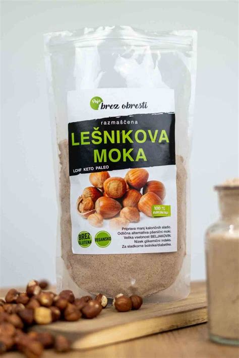shematski prikaz sestavin: rastlinsko mleko, lešnikova moka, ovsena moka in temna čokolada