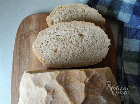 Tematska fotografija: Domač toast kruh v pekaču