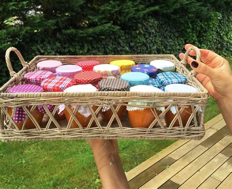 Ilustracija sterilizacije kozarčkov za marmelado v pečici