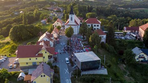 Zemljevid lokacije Okrepčevalnice Snežinka na Zgornji Velki v bližini cerkve Marije Snežne
