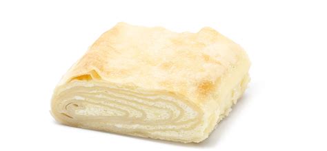 priprava vlečenega testa za skutni zavitek