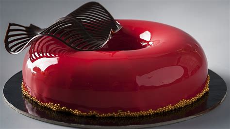 prikaz torte, prelite s sijočo