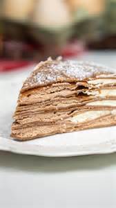 Fotografija: sestavljanje večplastne torte z različnimi kremami