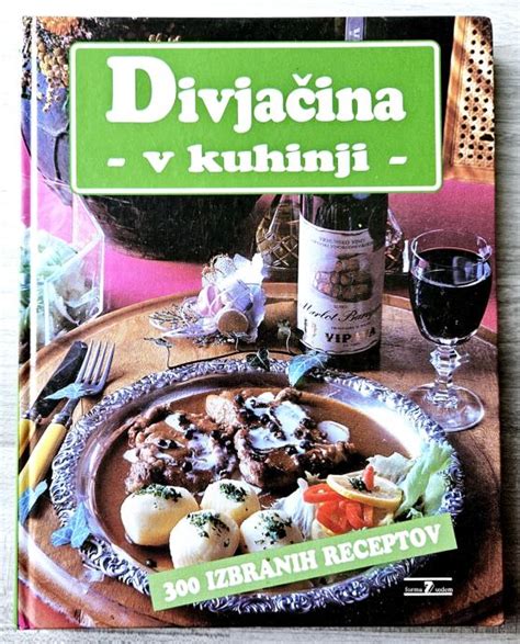 Tematska fotografija, ki prikazuje izbor različnih pekačev v kuhinji