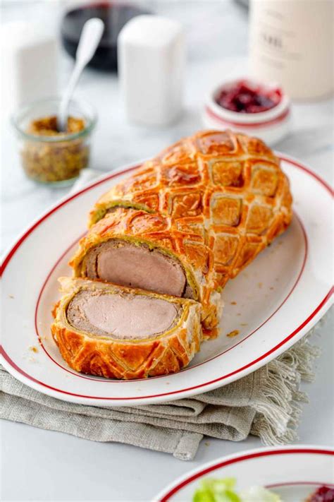 Sveže pripravljena gobova pasta (duxelles) za pečenko Wellington