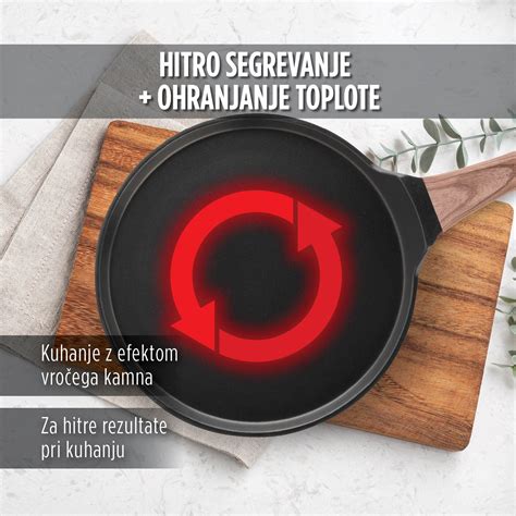 detajlni posnetek Rosmarino Black Line ponve za palačinke z njenim premazom