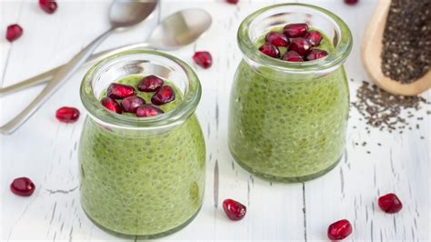 Infografika: sestavine zelenega smoothija s špinačo