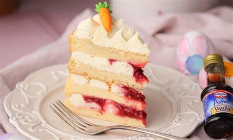 Primer torte z dekorativnim drip prelivom