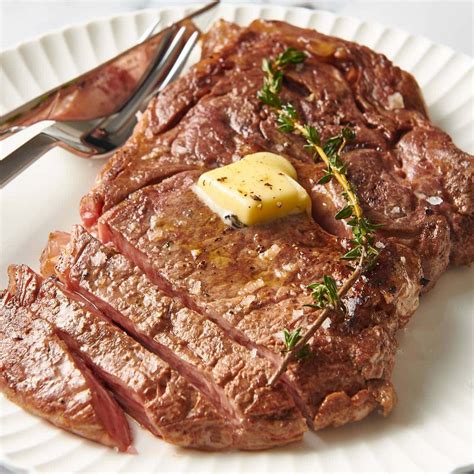 Glavna jed: Sočen ribeye steak