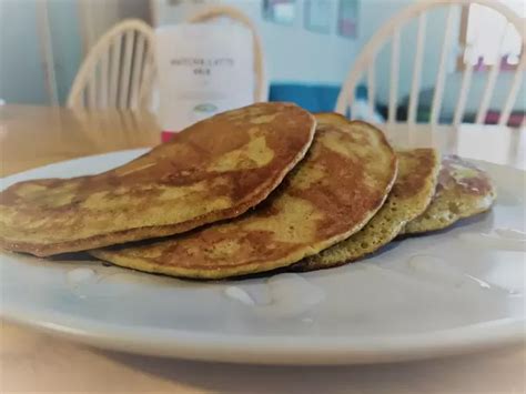 Sestavine za palačinke iz pirine moke in kokosove moke