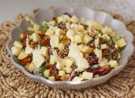 Vegetarijanska skleda Buda z brokolijem