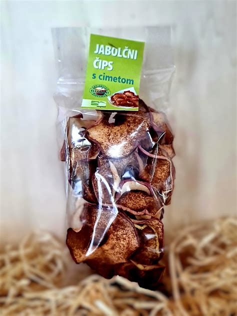 jabolčni čips s cimetom