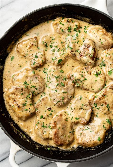 Pork medallions with creamy mustard sauce