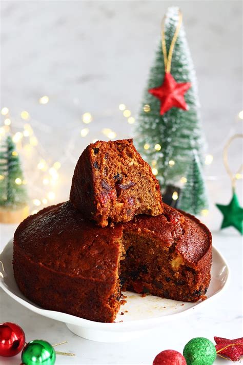 Step-by-step photos of making plum cake