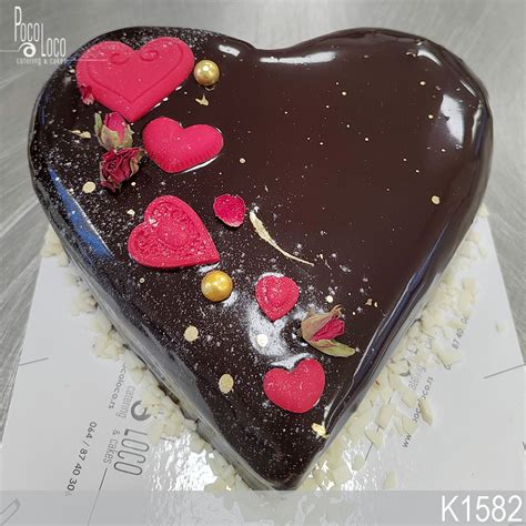 dekorirana čokoladna srce torta