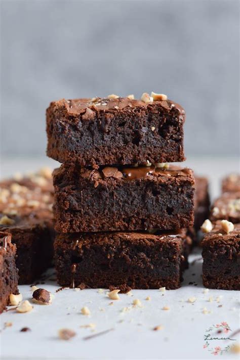 Sočni čokoladni browniji, narezani na kocke