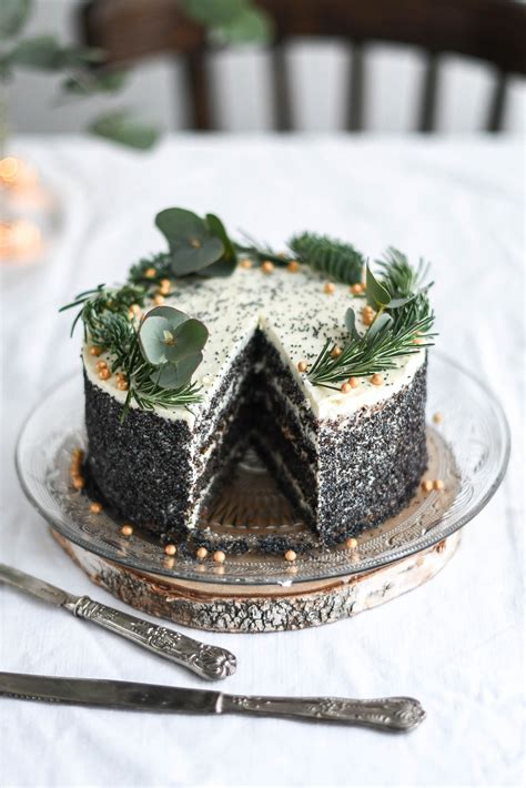 Klasična makova torta s čokoladno glazuro