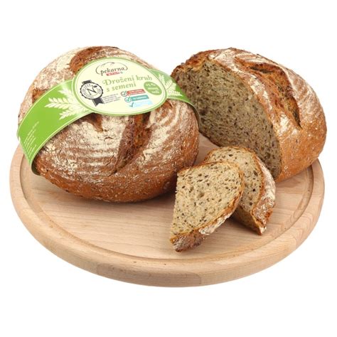 Tematska fotografija LCHF kruha s skuto in semeni