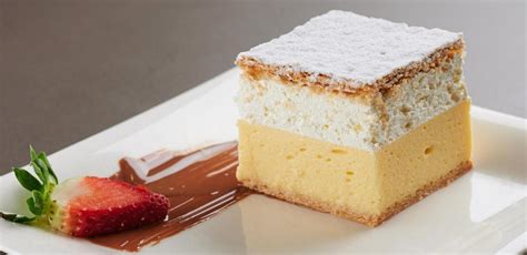 Photo of a classic Bled cream cake (kremšnita)