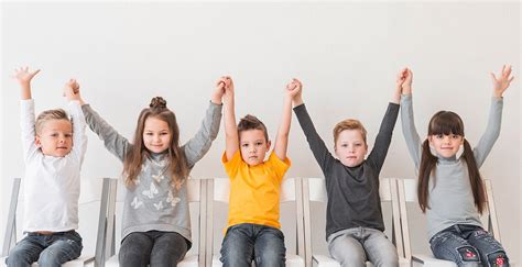 otroci, ki z veseljem jedo paradižnikovo juho