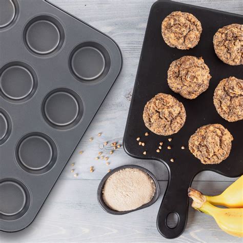 Infografika: primerjava sestavin veganskih in klasičnih muffinov