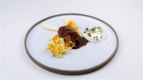 Fotografija izbora kraft piv v restavraciji