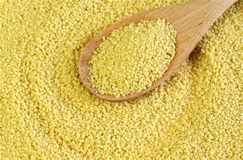 Thematic photo of durum wheat grains and semolina