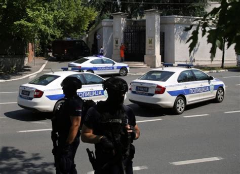 Fotografija policijske preiskave ali prizorišča ob hotelu v Istanbulu