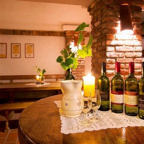 Vinska klet in vinoteka Gostišča Stari Hrast