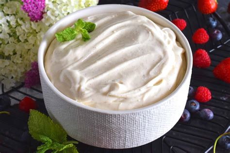 Graphic of coconut cream preparation with mascarpone